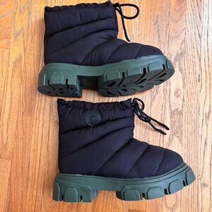 FARM Rio Lug Sole Black Ankle Boots Sz 7.5 Never Been Worn Like New